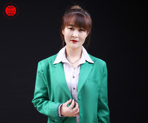 (匠语传奇] 全球推广大使亚洲纹饰名师高端美甲美睫培训导师(匠语传奇] 2018年度《纹饰艺术大赛》
特邀嘉宾2023年第七届(亚洲纹饰名师艺术大赛胜任评审团评委